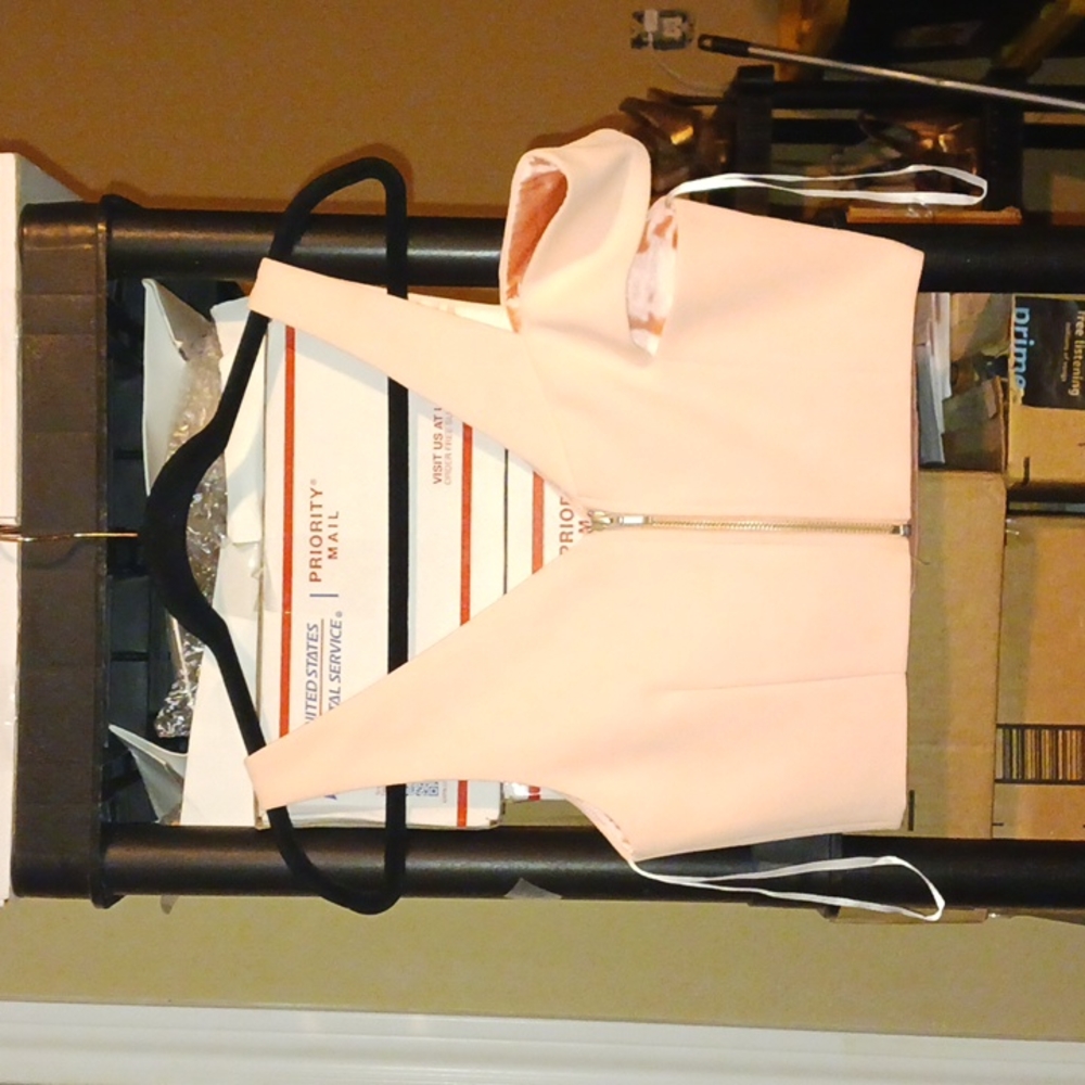 Top - Picture 2 of 3